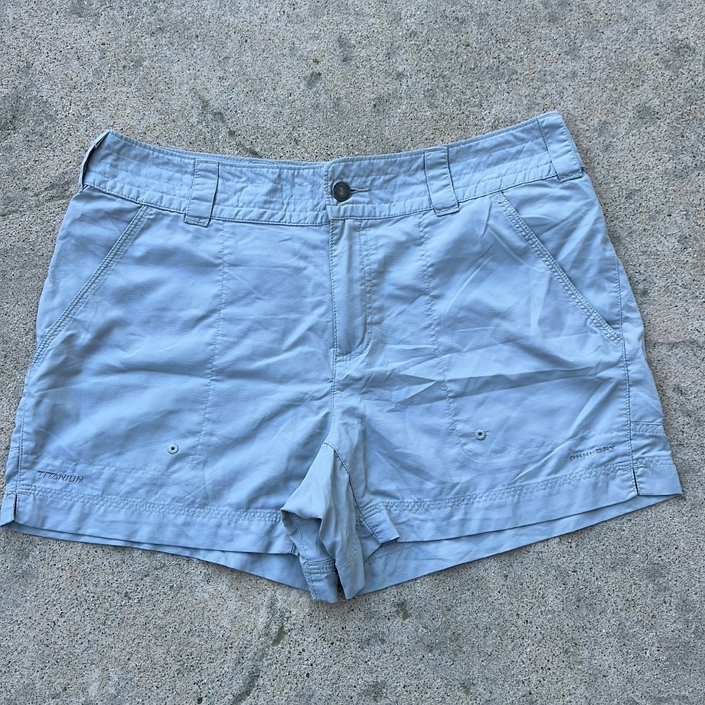 Columbia Omni Dri Titanium Beige Hiking Shorts Women's Size 10